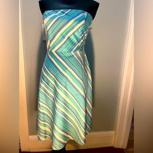 Ann Taylor, Size 4 Multi Color (Blue)